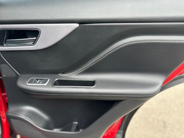 Used Jaguar F-Pace 2017 for sale - 70625986: Photo 26