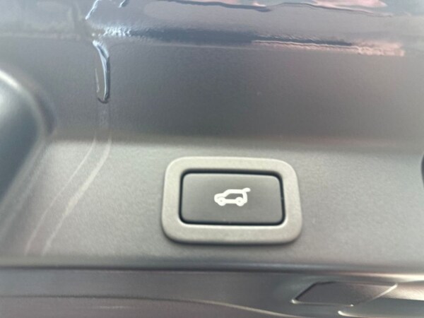 Used Jaguar F-Pace 2017 for sale - 70625986: Photo 38