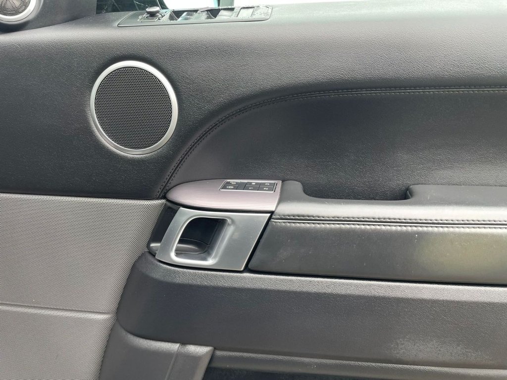 Used Land Rover Range Rover Sport 2015 for sale - 77668771: Photo 13