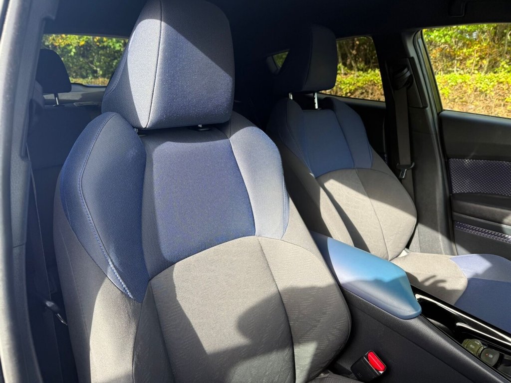 Used Toyota C-HR 2017 for sale - 76162986: Photo 23