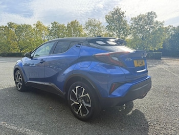 Used Toyota C-HR 2017 for sale - 76162986: Photo