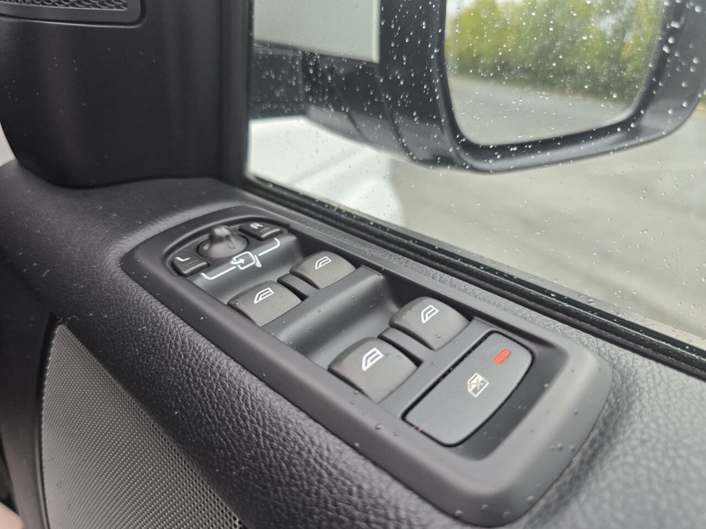 Used Land Rover Discovery 2015 for sale - 76323660: Photo 25