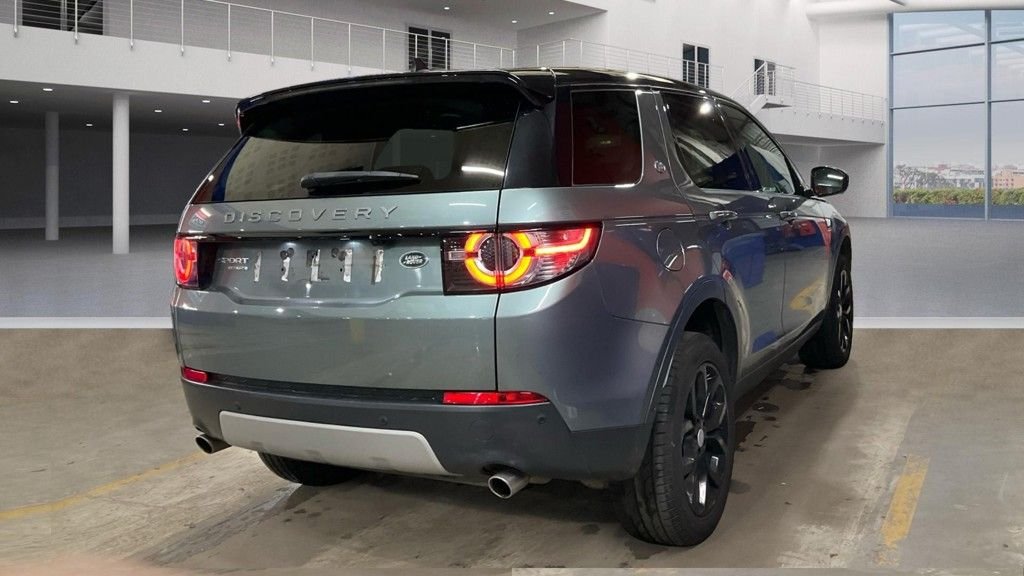 Used Land Rover Discovery Sport 2016 for sale - 77669037: Photo 4