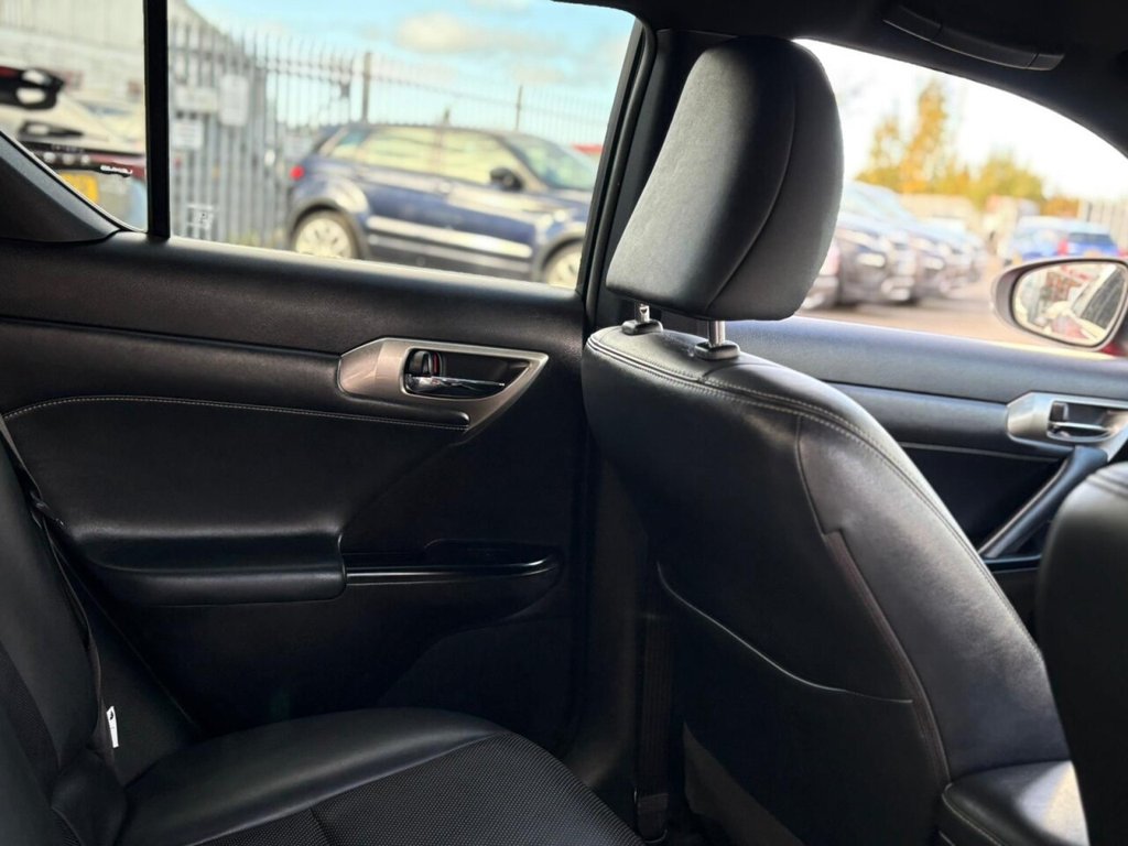 Used Lexus CT 2014 for sale - 76163235: Photo 18