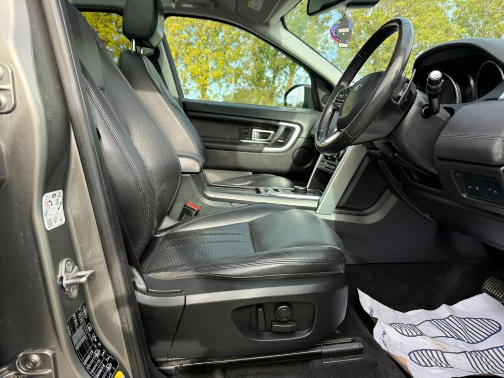 Used Land Rover Discovery Sport 2018 for sale - 76132750: Photo 45