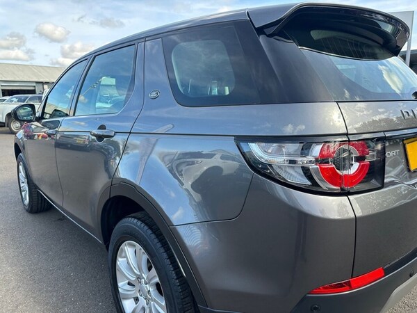 Used Land Rover Discovery Sport 2016 for sale - 72229245: Photo 9
