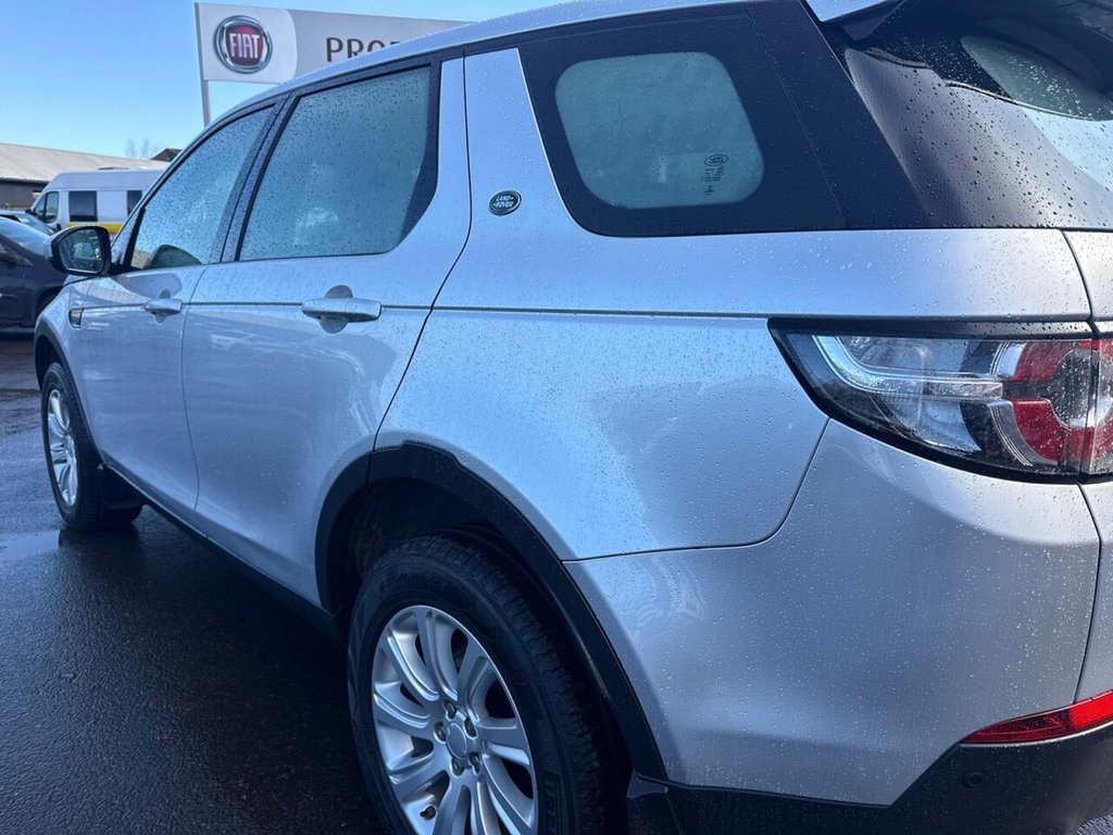 Used Land Rover Discovery Sport 2015 for sale - 77667213: Photo 11