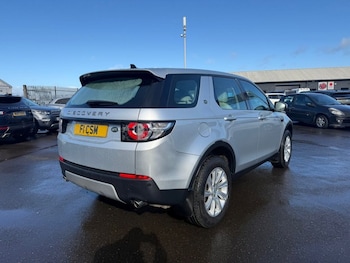 Used Land Rover Discovery Sport 2015 for sale - 77667213: Photo