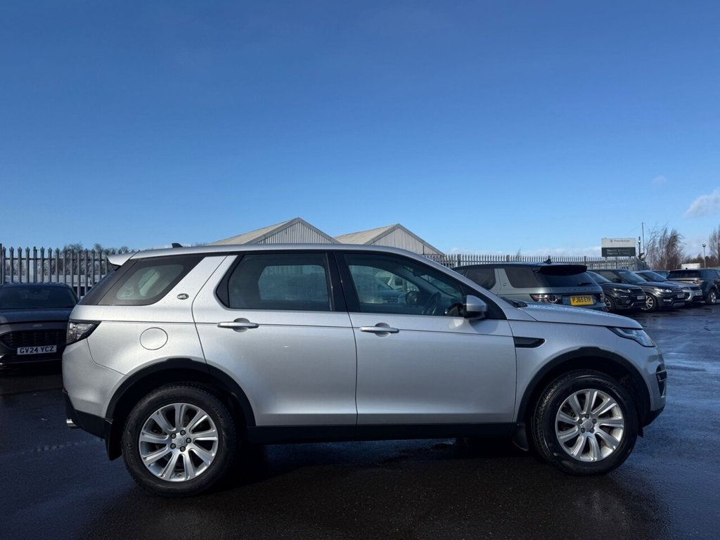 Used Land Rover Discovery Sport 2015 for sale - 77667213: Photo 6