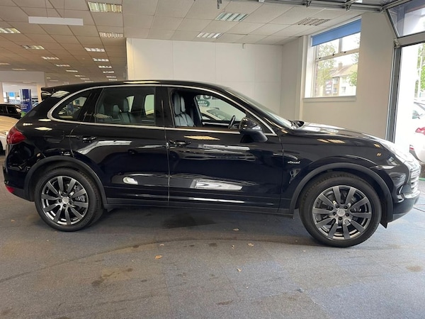 Used Porsche Cayenne 2012 for sale - 69945782: Photo 10