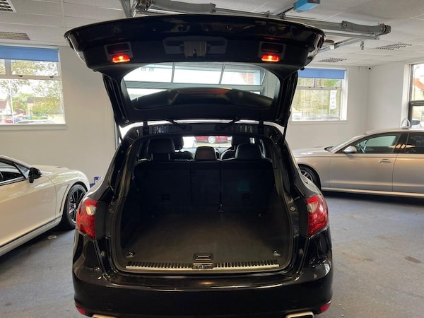 Used Porsche Cayenne 2012 for sale - 69945782: Photo 17