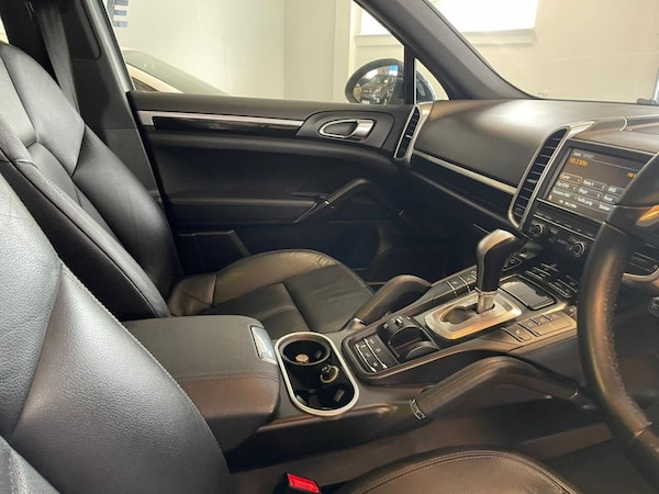 Used Porsche Cayenne 2012 for sale - 69945782: Photo 21