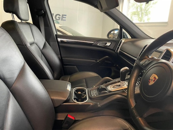 Used Porsche Cayenne 2012 for sale - 69945782: Photo 22