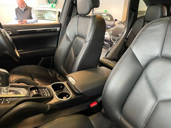 Used Porsche Cayenne 2012 for sale - 69945782: Photo 43
