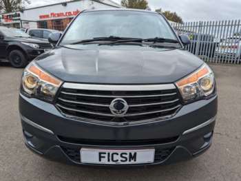 Used Ssangyong Rodius 2017 for sale - 68323453: Photo