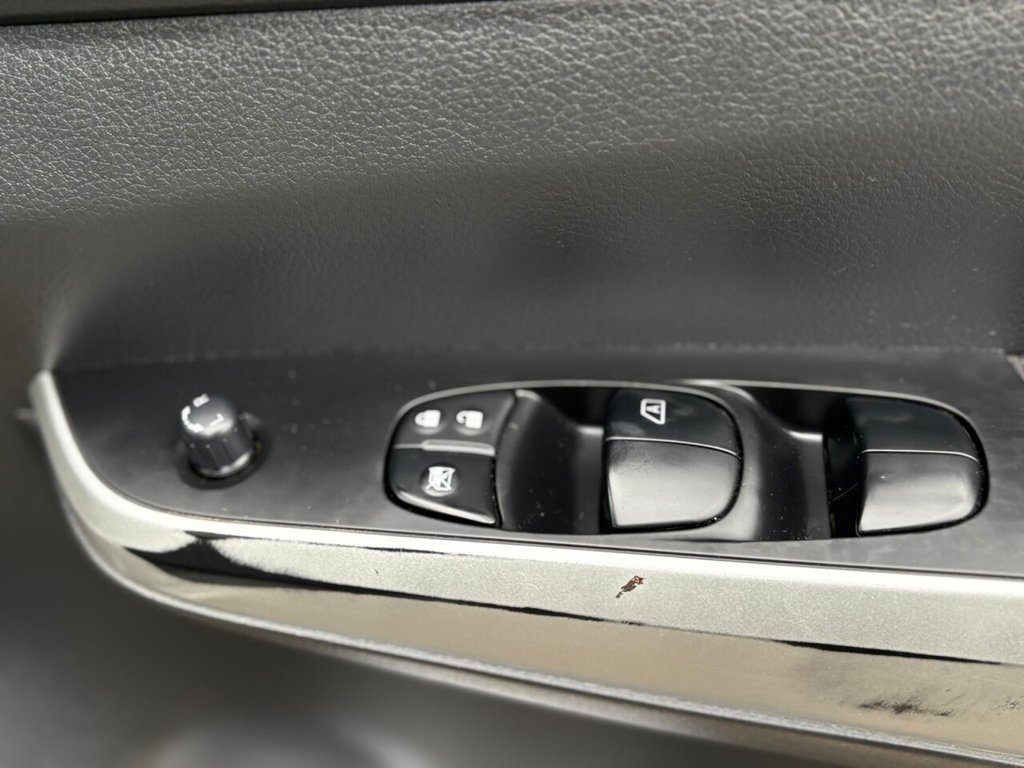 Used Nissan Navara 2018 for sale - 76163014: Photo 19