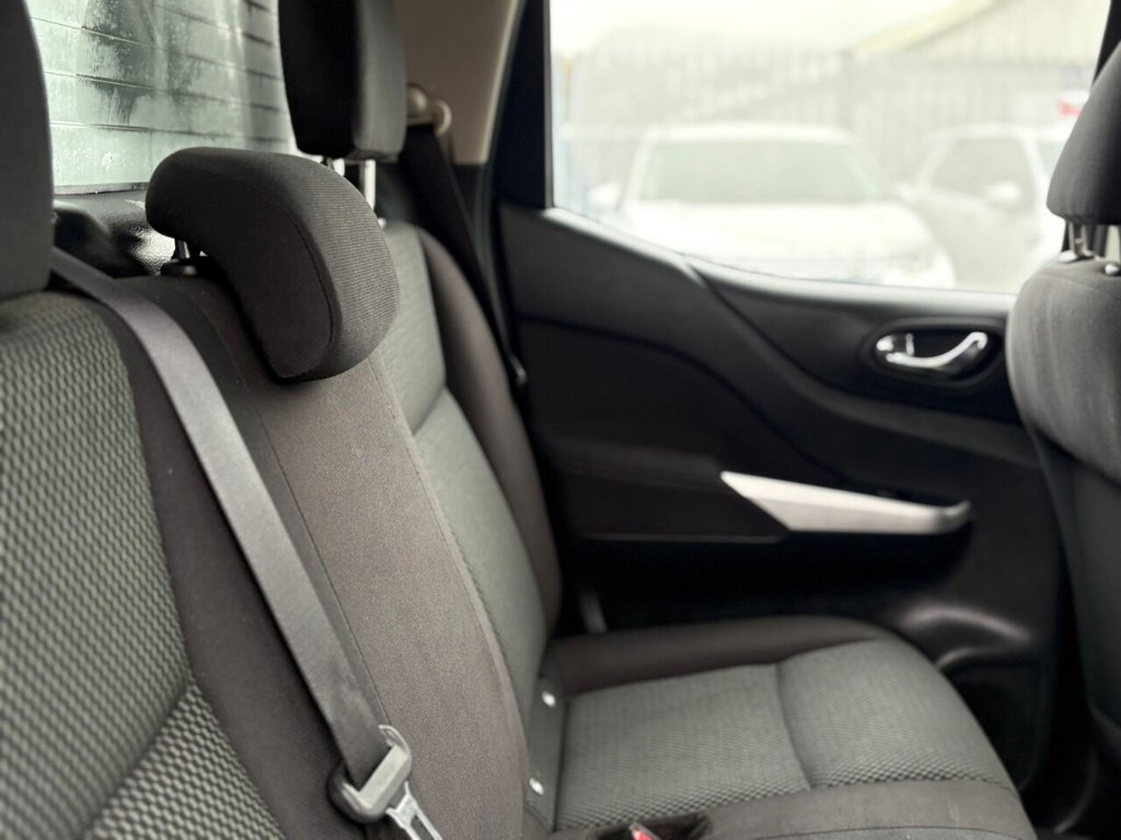 Used Nissan Navara 2018 for sale - 76163014: Photo 26