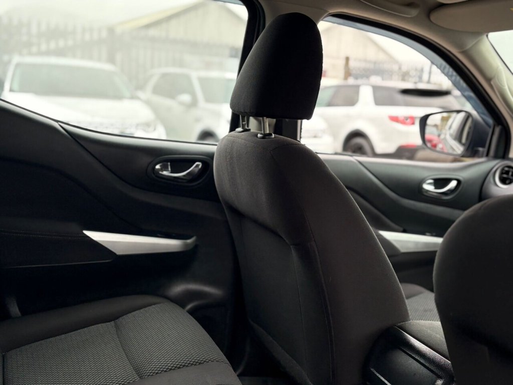 Used Nissan Navara 2018 for sale - 76163014: Photo 30