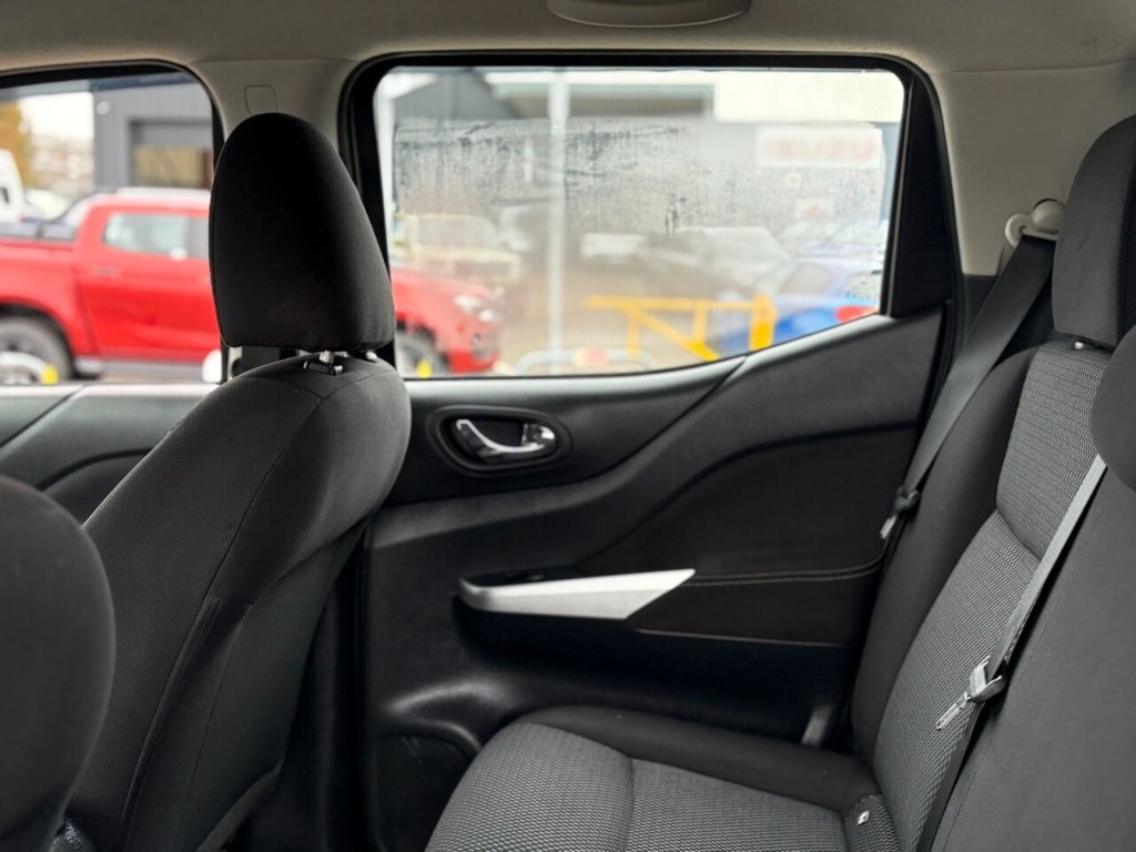 Used Nissan Navara 2018 for sale - 76163014: Photo 32