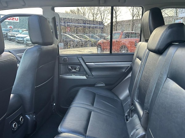 Used Mitsubishi Shogun 2015 for sale - 69623679: Photo 28