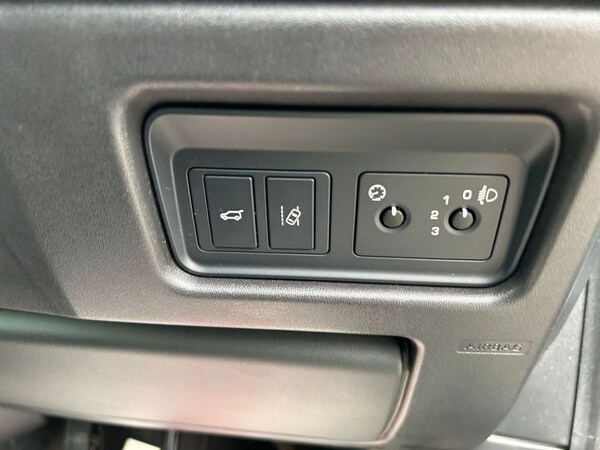 Used Land Rover Discovery Sport 2015 for sale - 68193701: Photo 17