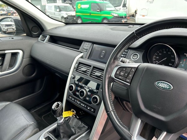 Used Land Rover Discovery Sport 2015 for sale - 68193701: Photo 18