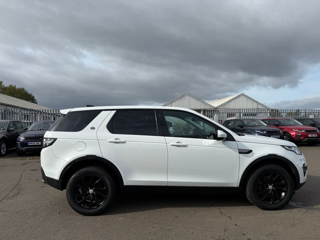 Used Land Rover Discovery Sport 2017 for sale - 76132471: Photo 8