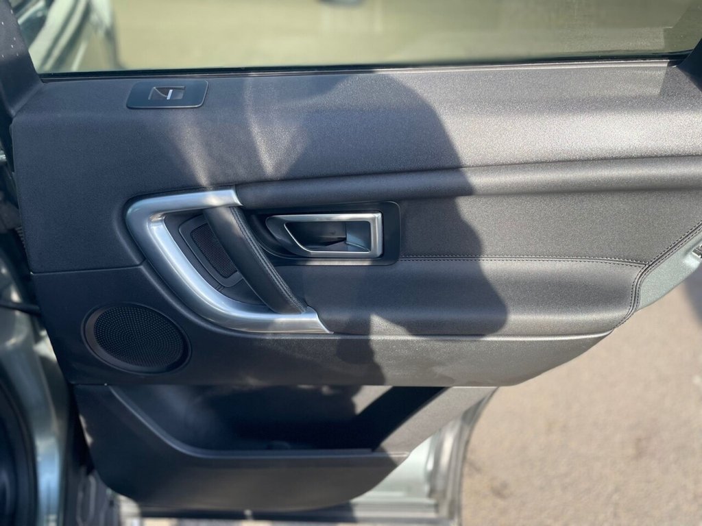 Used Land Rover Discovery Sport 2015 for sale - 77667482: Photo 25