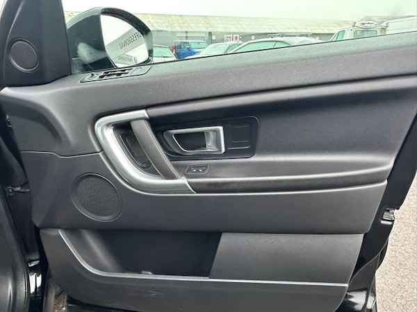 Used Land Rover Discovery Sport 2018 for sale - 72980997: Photo 15