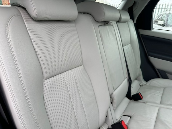 Used Land Rover Discovery Sport 2018 for sale - 70228300: Photo 29