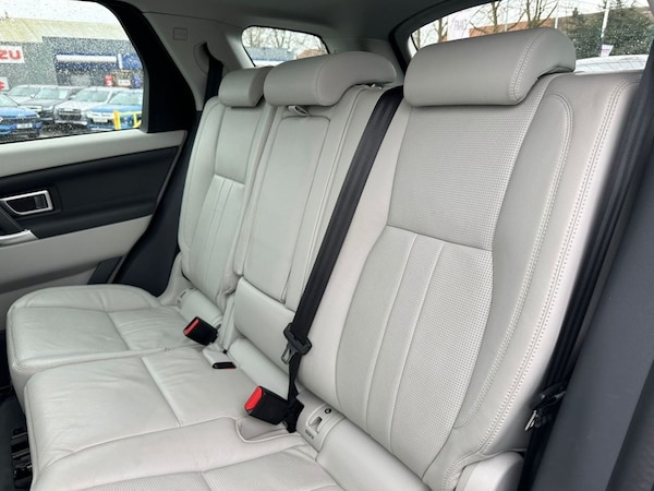 Used Land Rover Discovery Sport 2018 for sale - 70228300: Photo 30