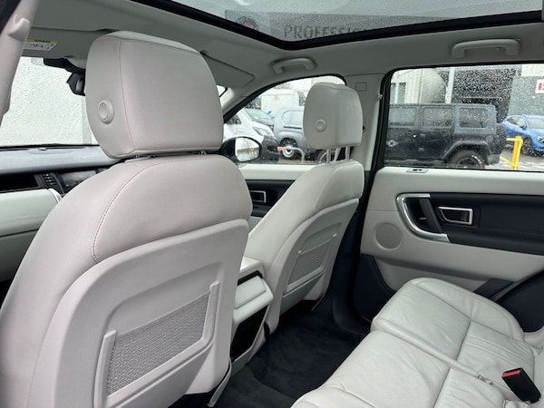 Used Land Rover Discovery Sport 2018 for sale - 70228300: Photo 31