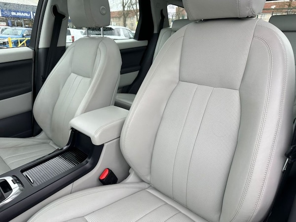 Used Land Rover Discovery Sport 2018 for sale - 70228300: Photo 33