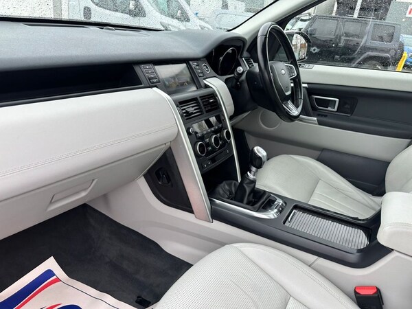 Used Land Rover Discovery Sport 2018 for sale - 70228300: Photo 34