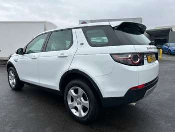 Used Land Rover Discovery Sport 2018 for sale - 70228300: Photo
