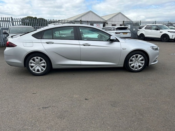Used Vauxhall Insignia 2018 for sale - 68474022: Photo 5