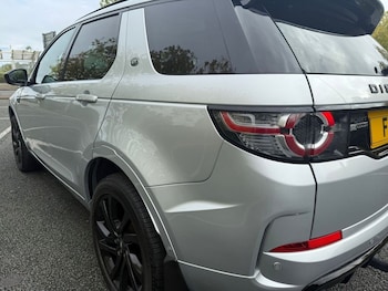 Used Land Rover Discovery Sport 2019 for sale - 76163211: Photo 4