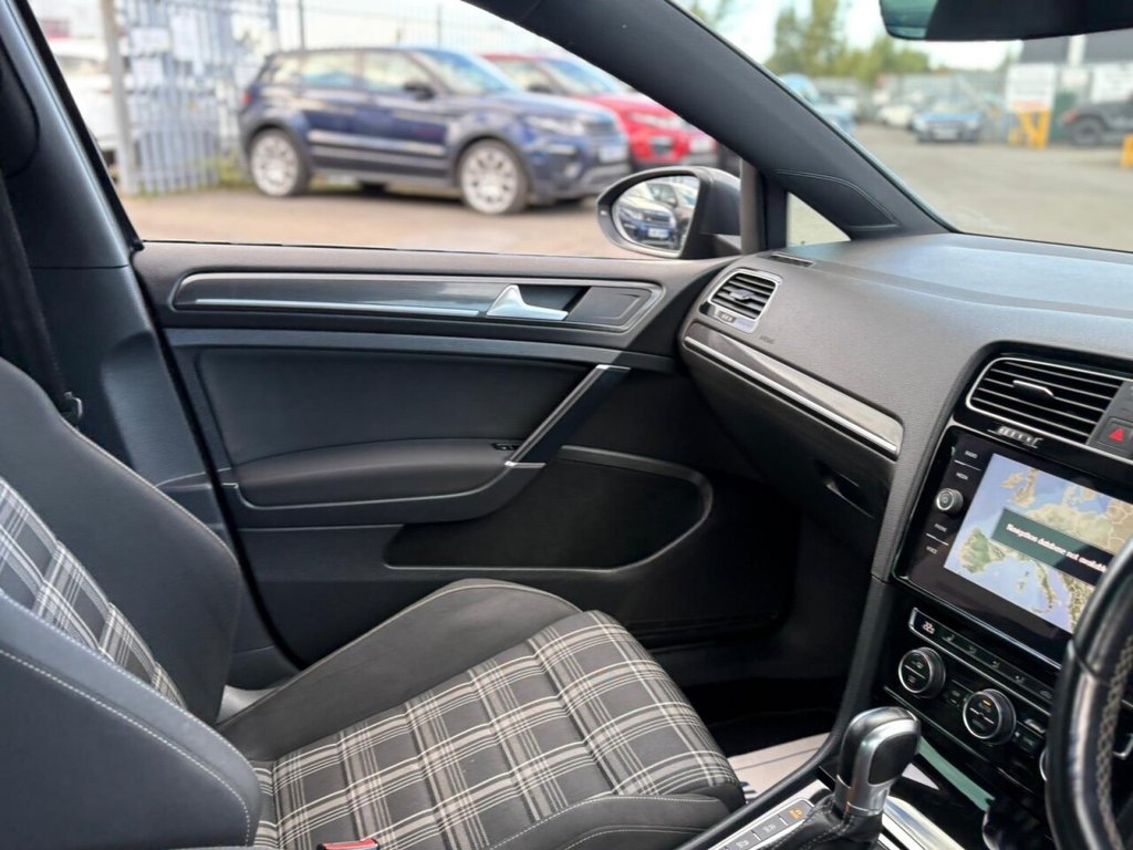 Used Volkswagen Golf 2019 for sale - 75347108: Photo 25