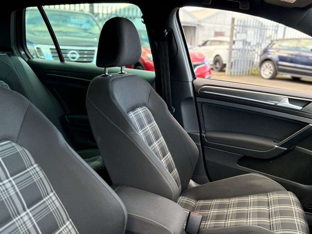 Used Volkswagen Golf 2019 for sale - 75347108: Photo 31