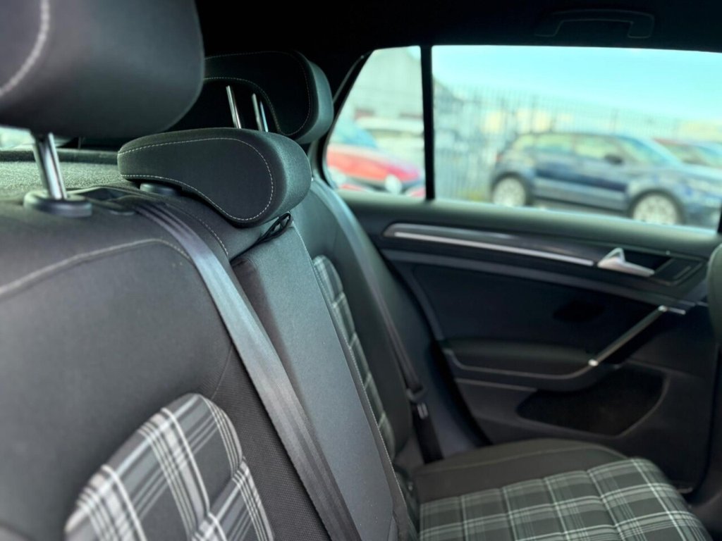 Used Volkswagen Golf 2019 for sale - 75347108: Photo 32