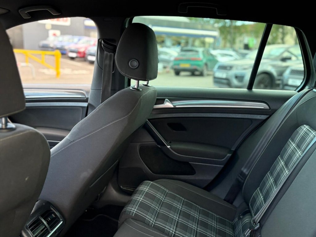 Used Volkswagen Golf 2019 for sale - 75347108: Photo 37