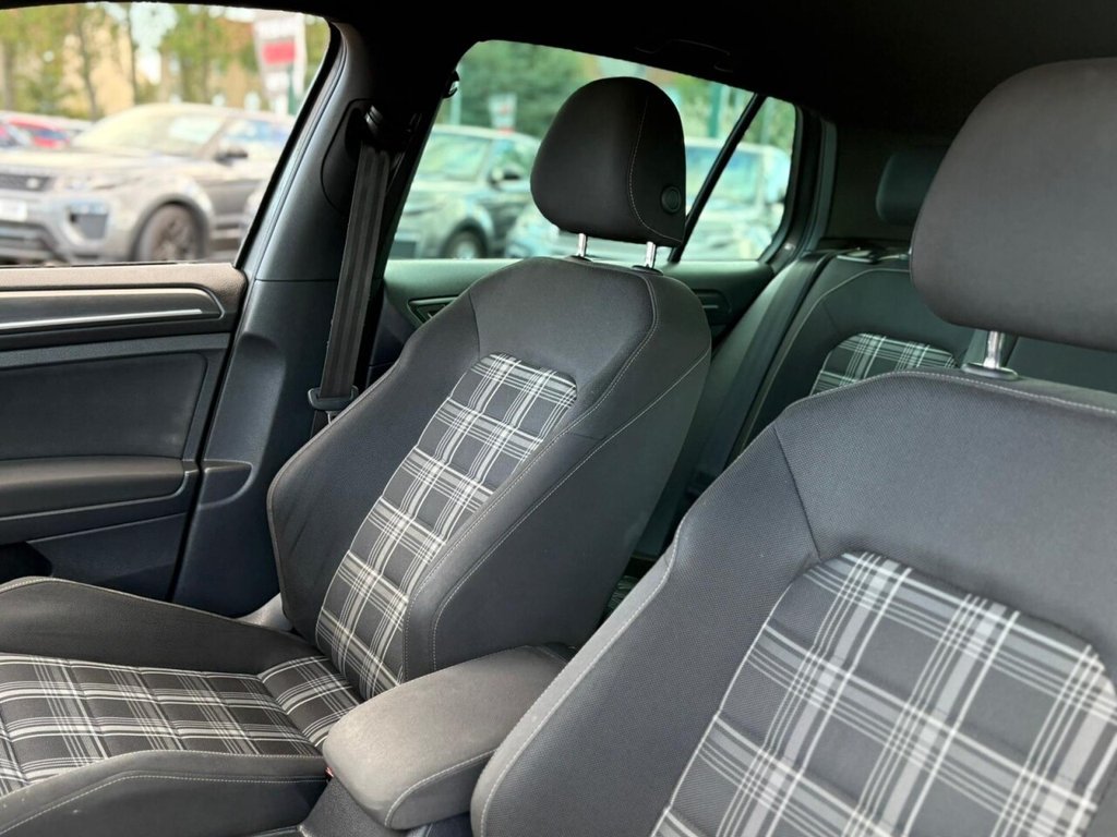 Used Volkswagen Golf 2019 for sale - 75347108: Photo 44