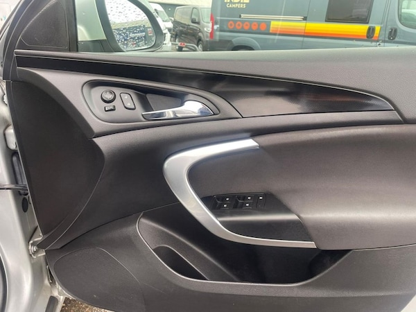 Used Vauxhall Insignia 2015 for sale - 66725273: Photo 13