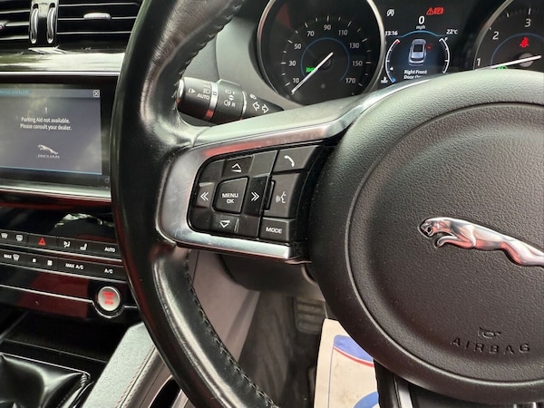 Used Jaguar F-Pace 2017 for sale - 75444268: Photo 25