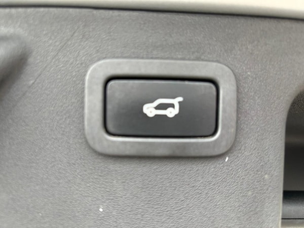 Used Land Rover Discovery Sport 2017 for sale - 73488359: Photo 12