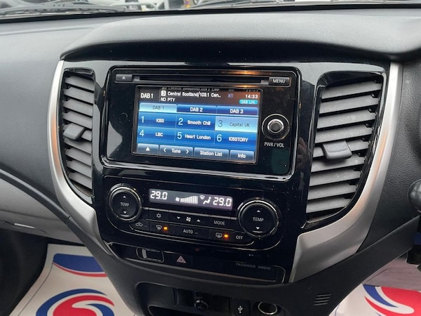 Used Mitsubishi L200 2015 for sale - 69945789: Photo 13