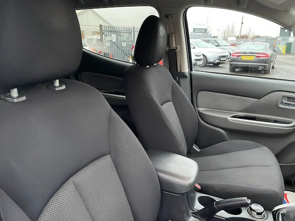 Used Mitsubishi L200 2015 for sale - 69945789: Photo 18