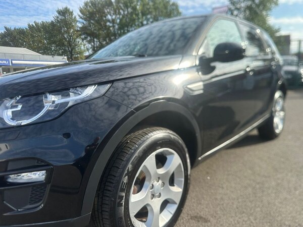 Used Land Rover Discovery Sport 2017 for sale - 68323197: Photo 11