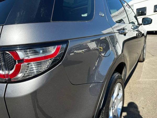 Used Land Rover Discovery Sport 2016 for sale - 67012732: Photo 18