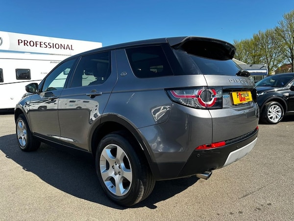 Used Land Rover Discovery Sport 2016 for sale - 67012732: Photo 4